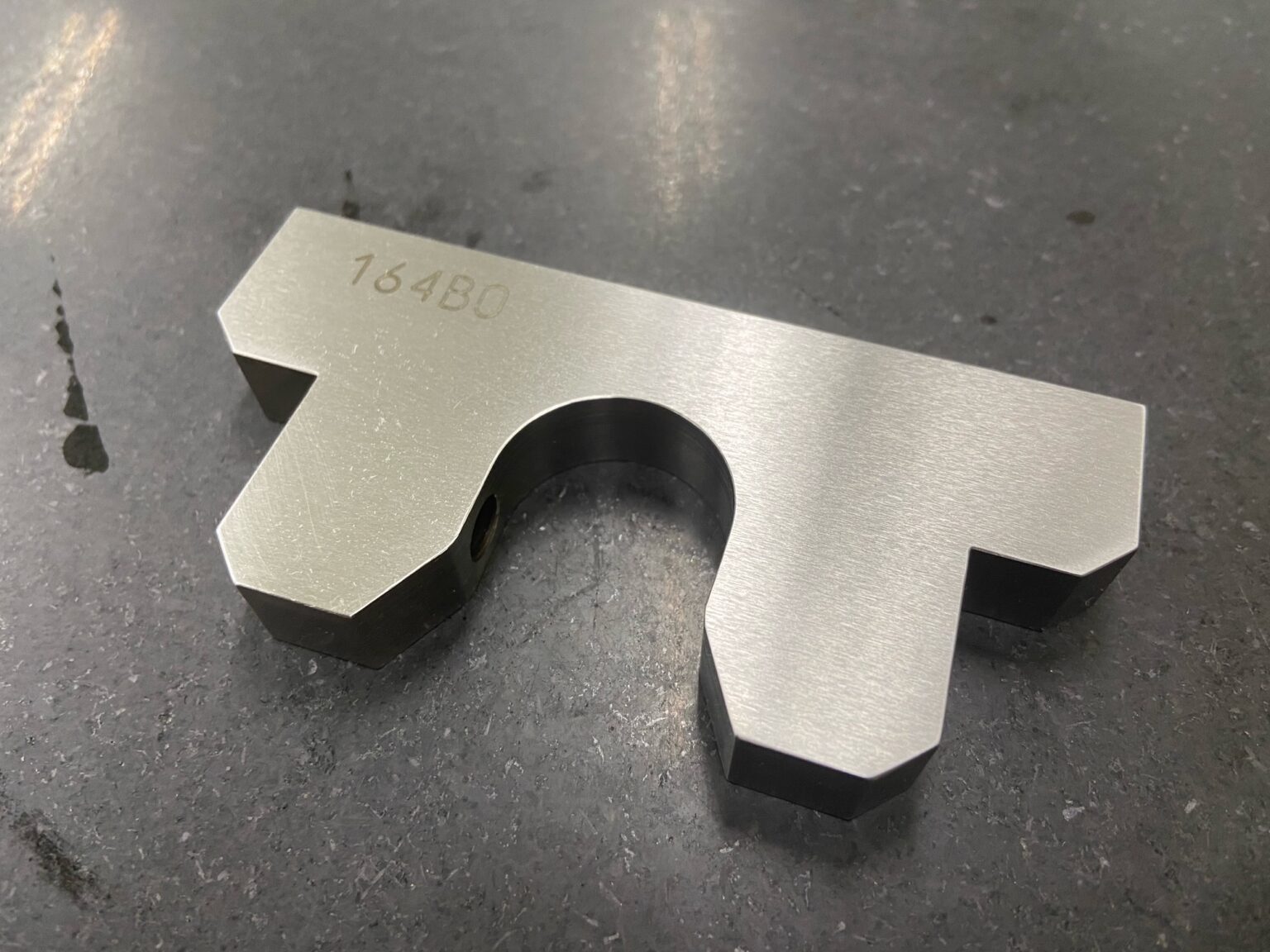 SKD材の特徴や種類、選定のポイント 精密部品